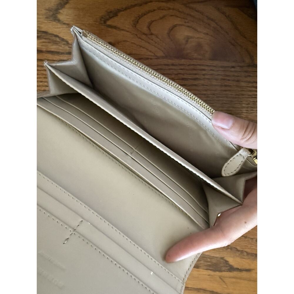 RARE VINTAGE Burberry Beige Leather Bow Continental Wallet - Picture 11 of 13